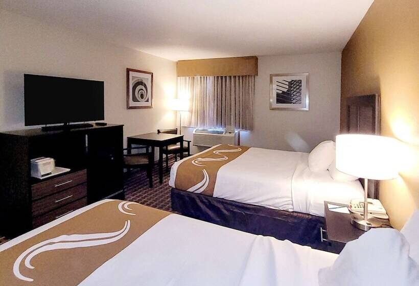 Номер Стандарт 2 Двуспальные Кровати, Quality Inn & Suites