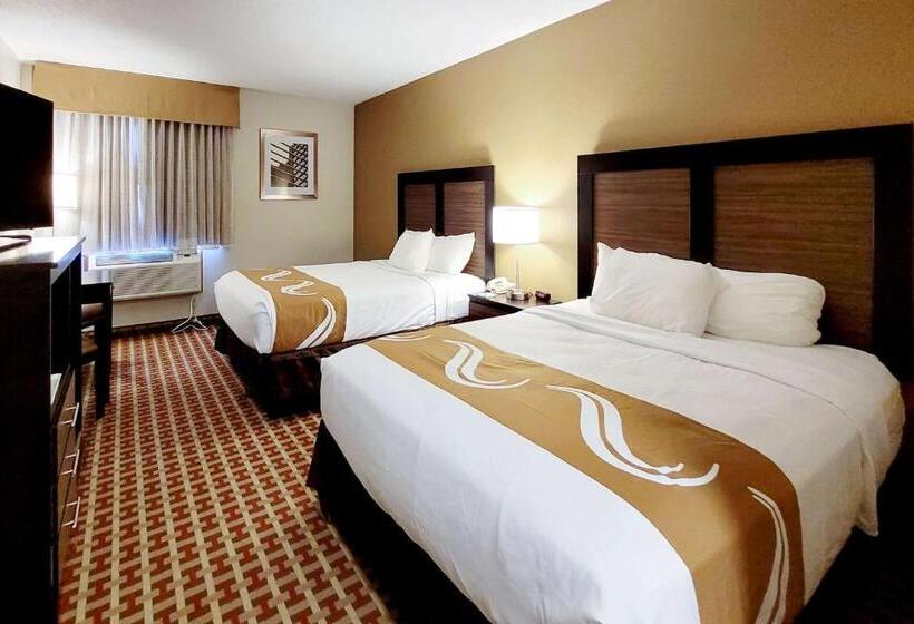 Номер Стандарт 2 Двуспальные Кровати, Quality Inn & Suites