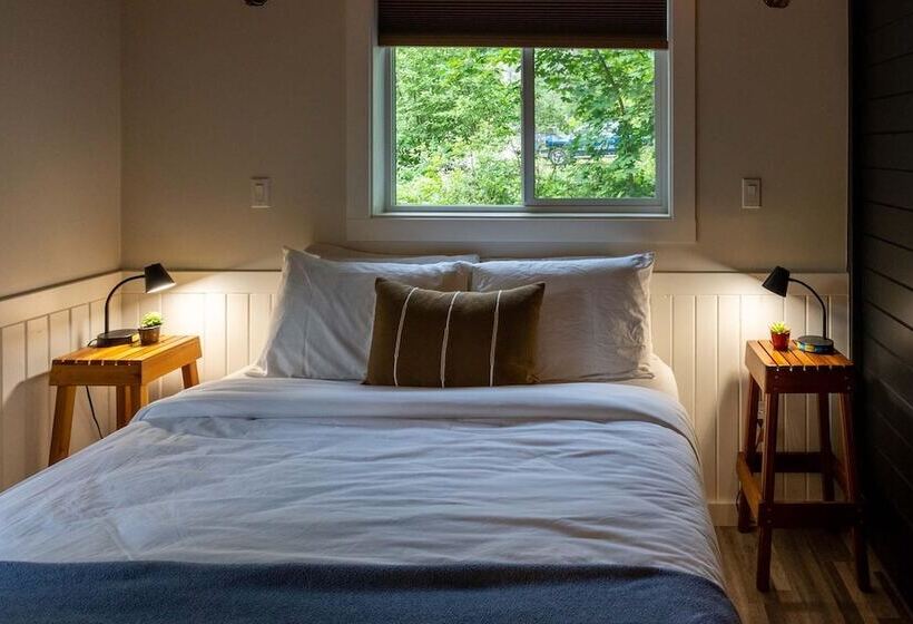 小室, Barefoot Villas And Retreat