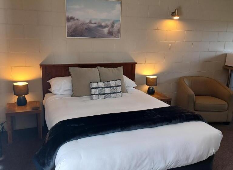 Студия Стандарт, Flaxbourne Motels