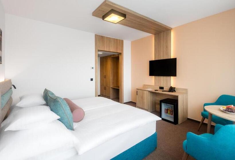 Номер Стандарт, Hunguest Hotel Gyula