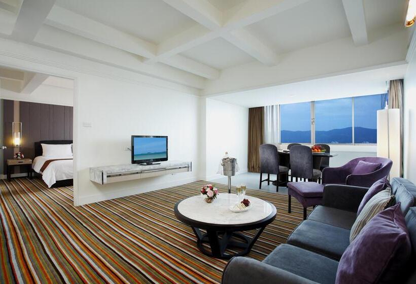 Президентский Люкс, Centara Hotel Hat Yai