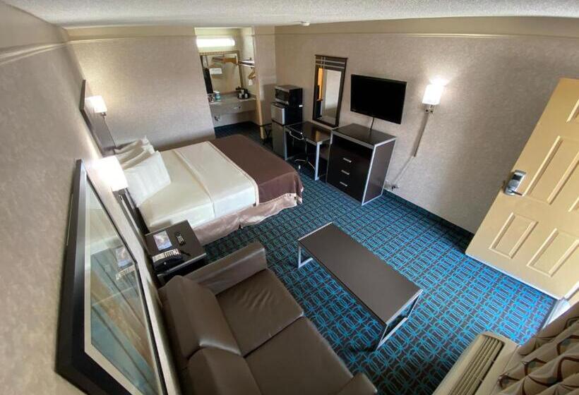 Стандартный Номер Кровать Кинг, Deluxe Inn   Fayetteville I 95