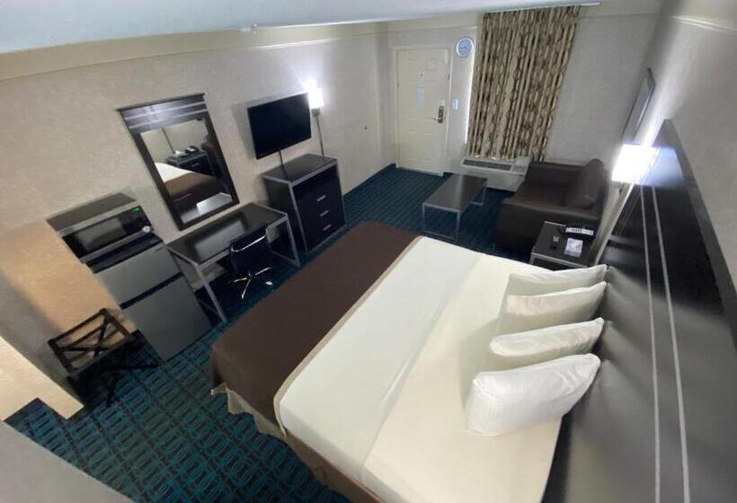 Стандартный Номер Кровать Кинг, Deluxe Inn   Fayetteville I 95