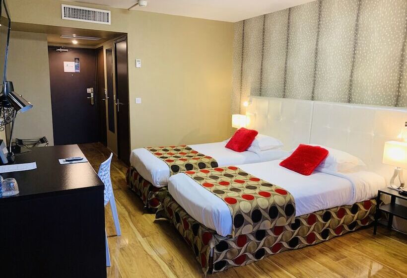 Номер Deluxe, Grand Hôtel De Nîmes 4 étoiles