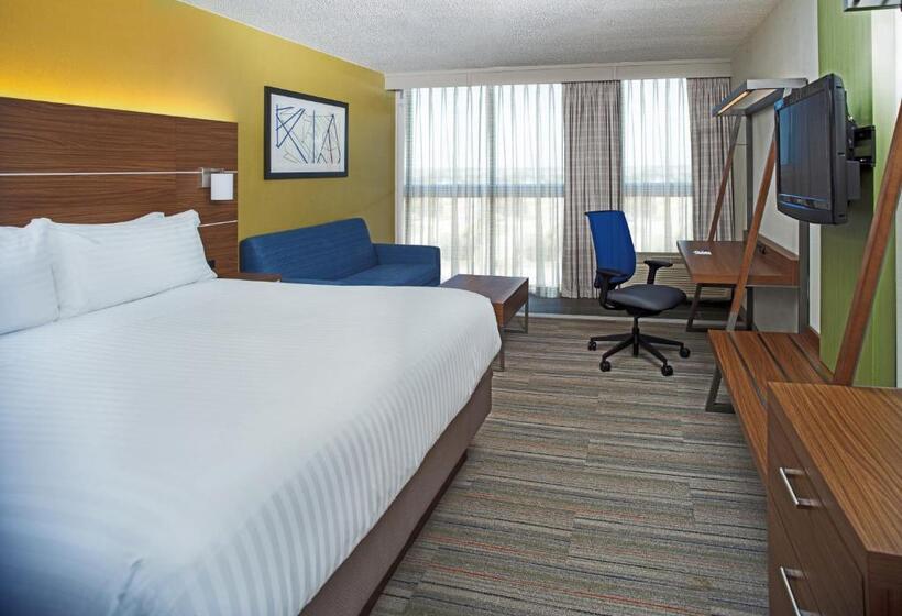 Номер Стандарт Кровать Кинг Адаптированный для Инвалидов, Holiday Inn Express Nags Head Oceanfront, An Ihg
