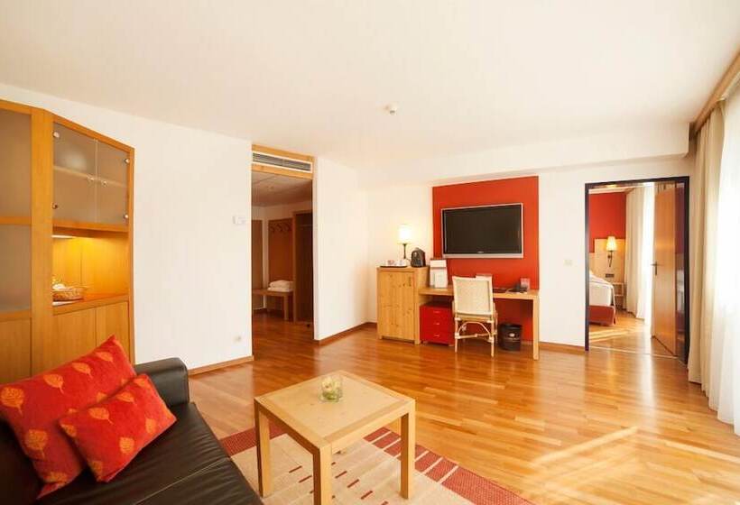 주니어 스위트 도시 전망, Rogner Hotel Tirana