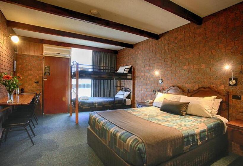 패밀리 룸, Belltower Motor Inn