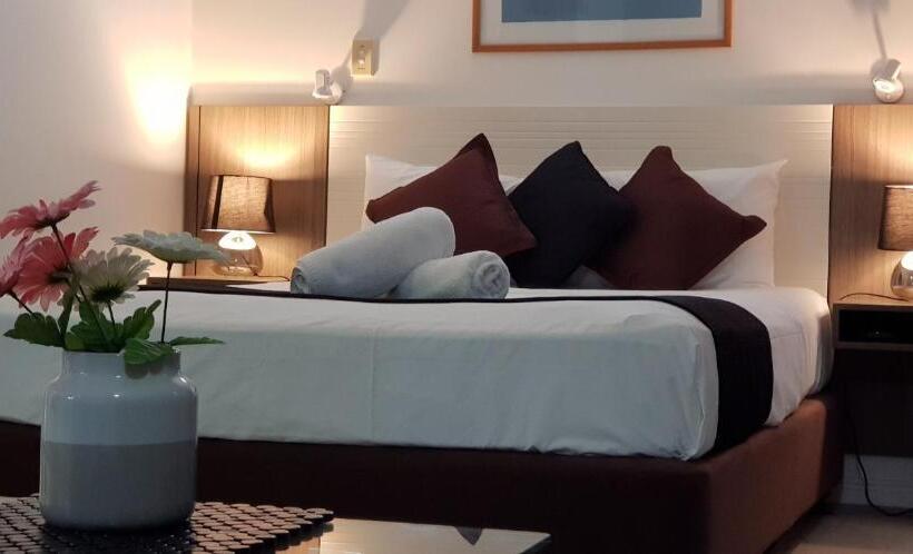 Студия Deluxe, Reef Palms