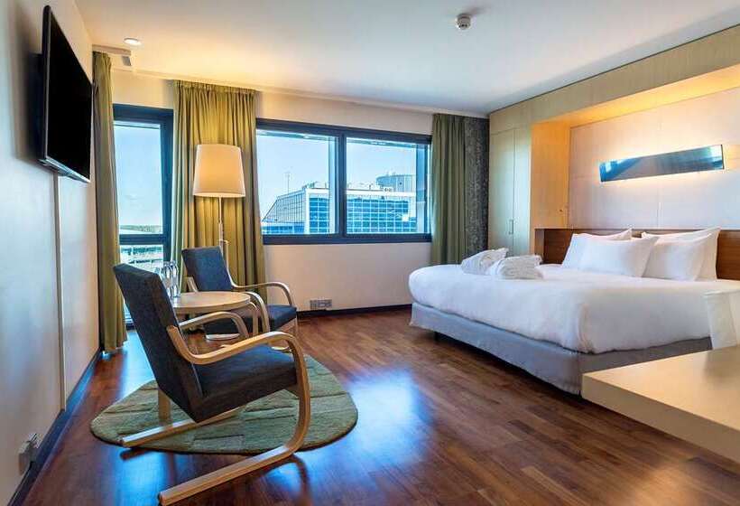 이그제큐티브 룸 킹사이즈 침대, Hilton Vienna Plaza