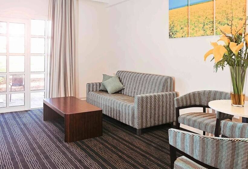 이그제큐티브 스위트, Novotel Vines Resort Swan Valley