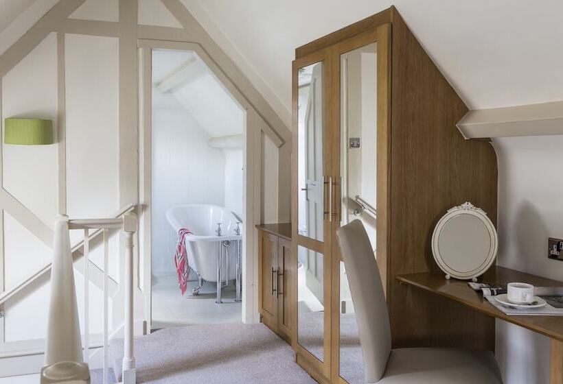 Номер Стандарт, Banbury Wroxton House