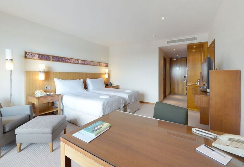 Номер Deluxe, Canary Riverside Plaza