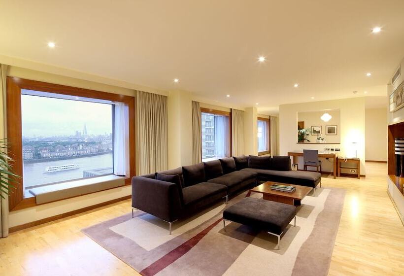 Президентский Люкс, Canary Riverside Plaza