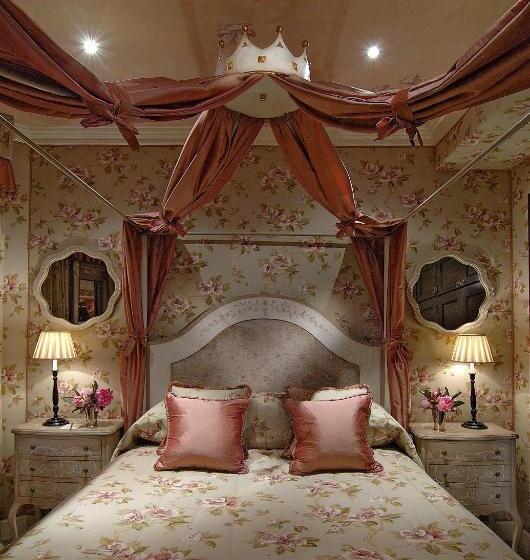 Номер Deluxe, Egerton House