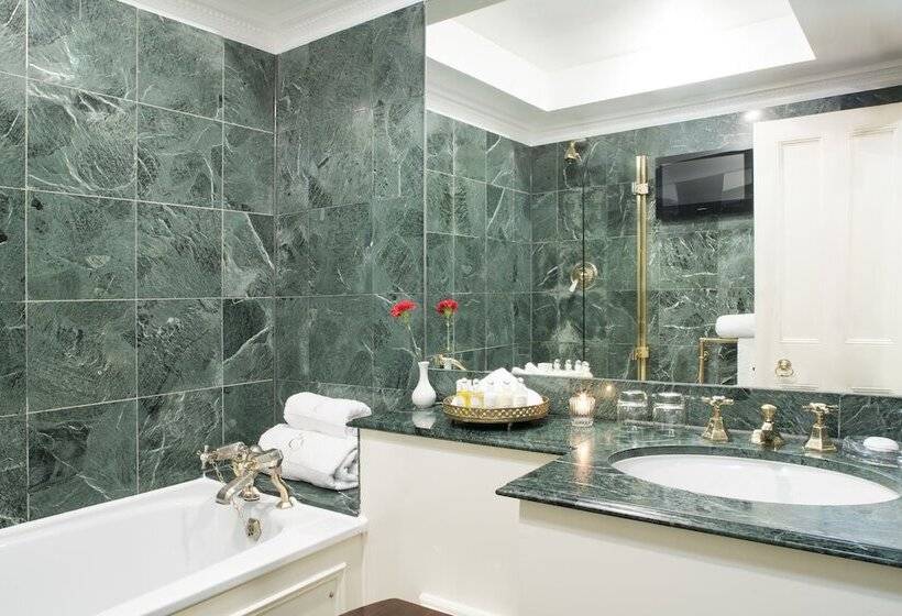 Номер Deluxe, Egerton House