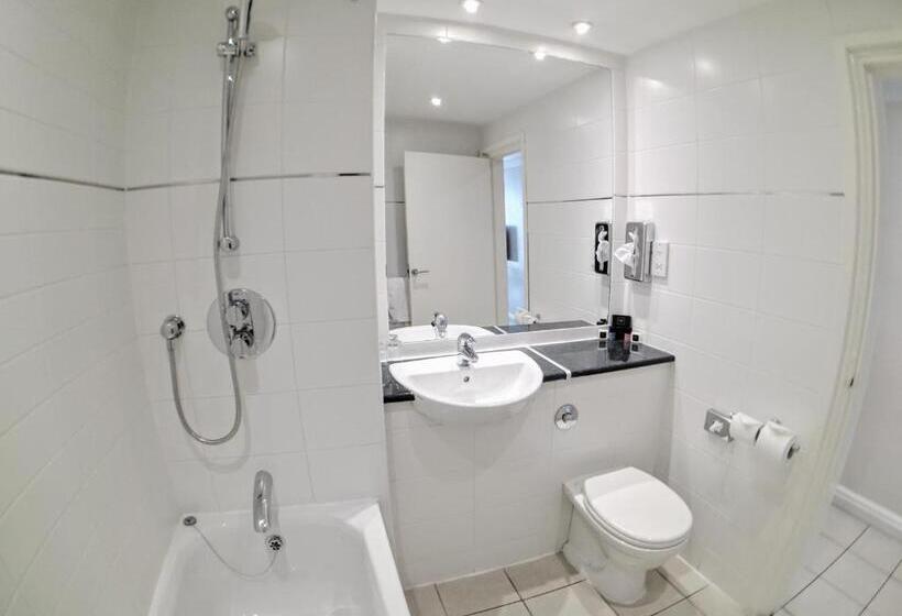 Семейный Номер, Gainsborough House