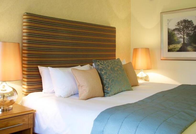 Номер Executive, Marwell Hotel   A Bespoke