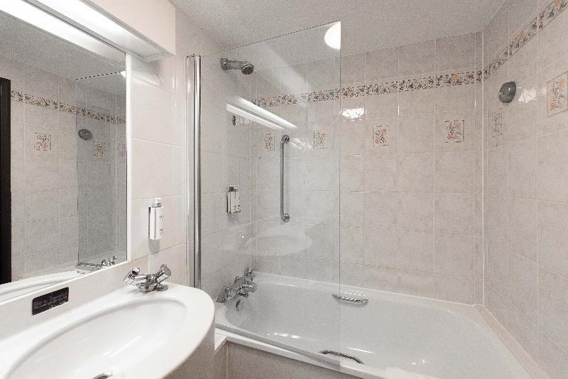 Номер Стандарт, Village Hotel Liverpool