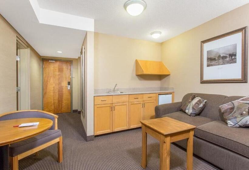 スイート, Canmore Inn & Suites