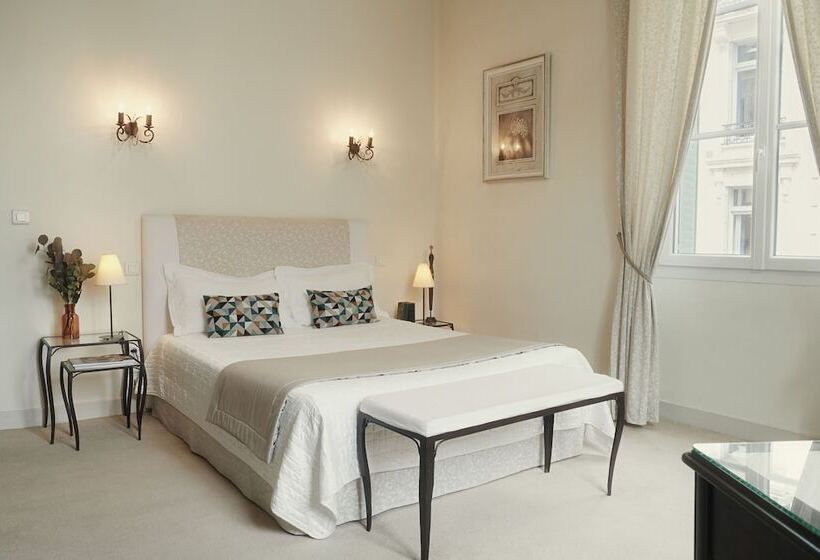 Номер Deluxe, Hôtel Bristol Pau