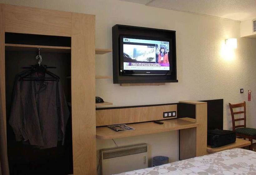 Номер Стандарт Трехместный, Euro Hôtel Airport Orly Rungis
