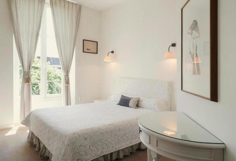 Номер Стандарт Индивидуальный, Hôtel Bristol Pau