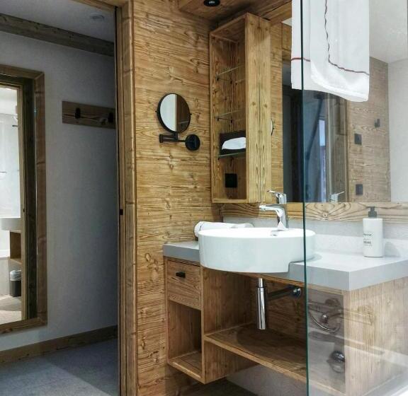 Семейный Номер, Hôtel Les Sherpas