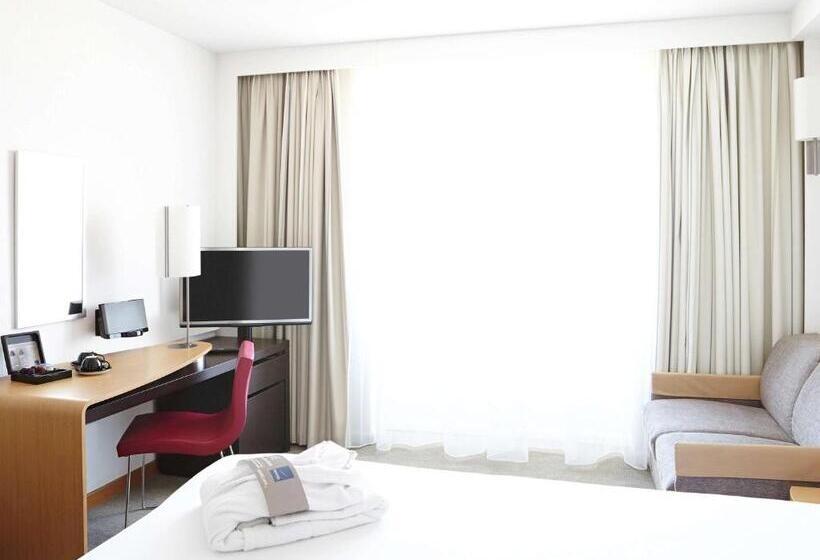 Номер Executive, Novotel Bordeaux Mérignac