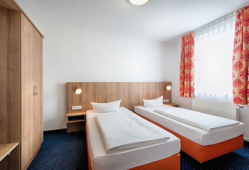 Семейный Номер, Achat Hotel Dresden Altstadt