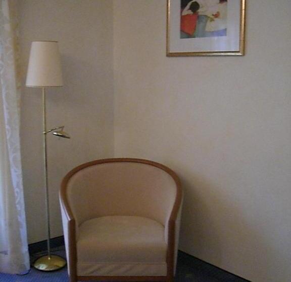 Suite with lake view, Restaurant Schwedi