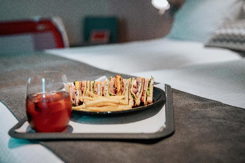 패밀리 룸, Domotel Olympia