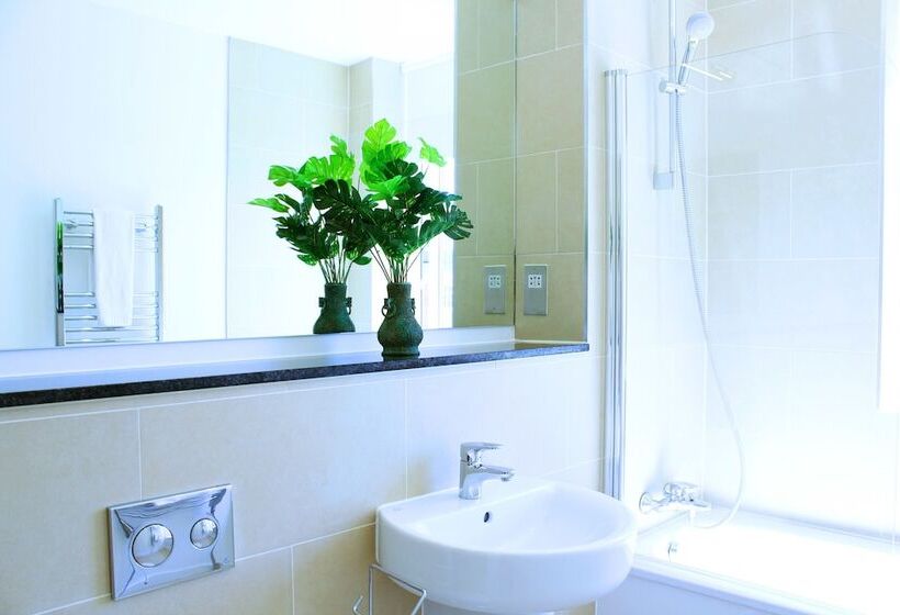 Апартаменты 3 Спальни, Camden Market Apartments