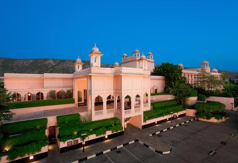 Люкс Повышенной Комфортности, Trident Jaipur