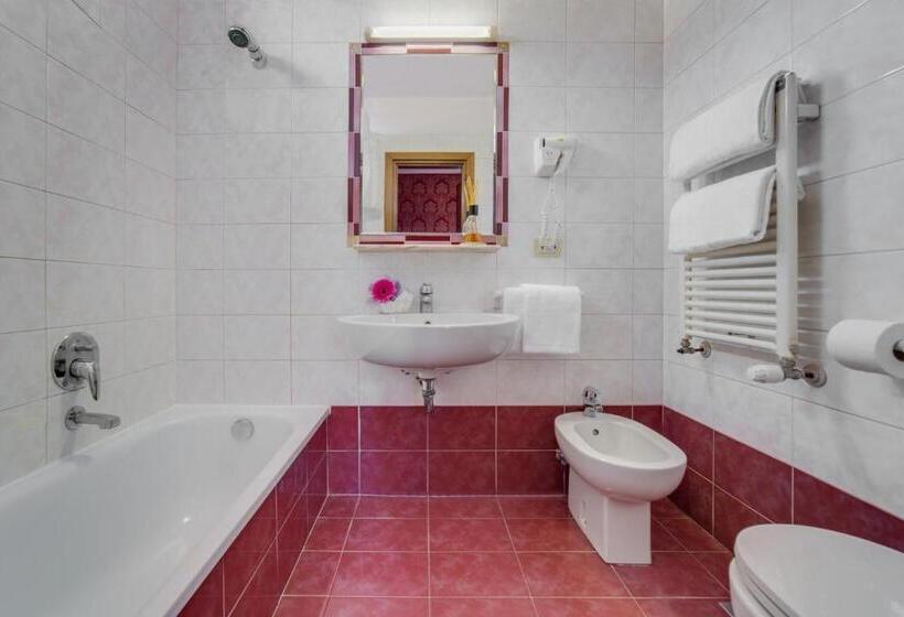 سوئیت جونیور با چشم‌انداز, Antica Locanda Sturion Residenza D Epoca