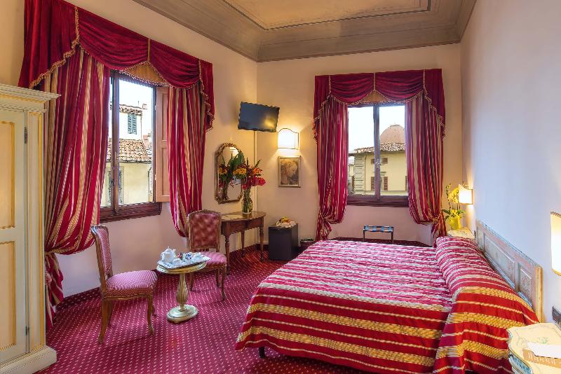 اتاق سوپریور, Paris