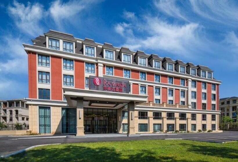 Люкс Семейный 2 Спальни, Ramada By Wyndham Zhenjiang City Center