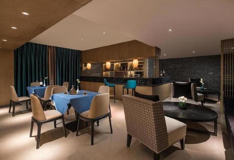 Номер Deluxe Кровать Кинг, Ramada By Wyndham Zhenjiang City Center