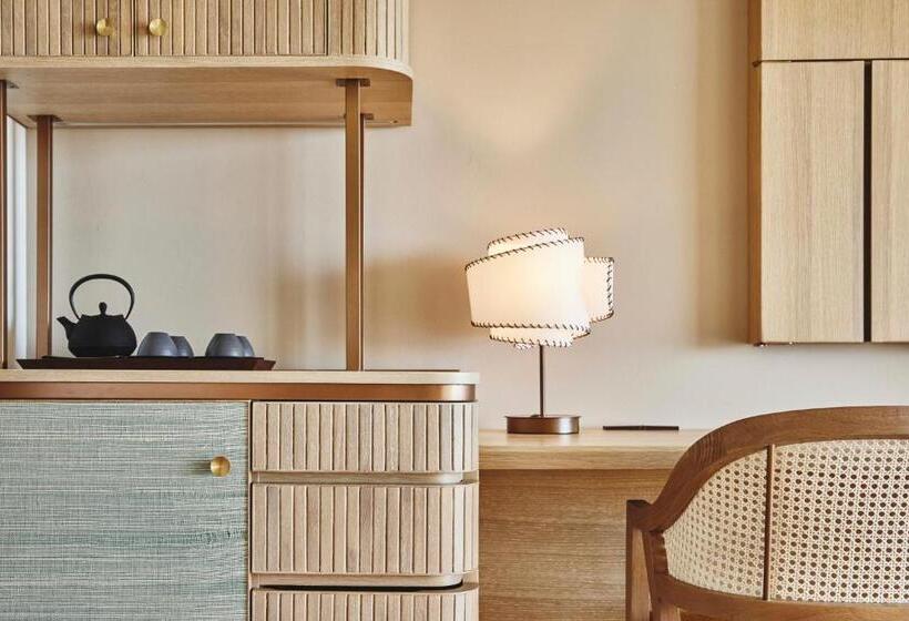 Номер Deluxe, Ana Intercontinental Ishigaki Resort, An Ihg