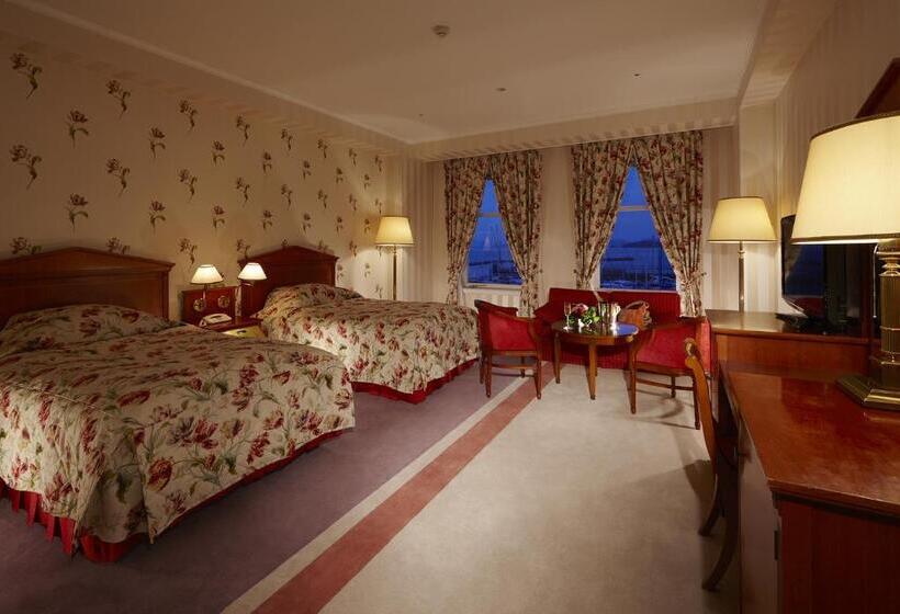 Номер Клуб, Amsterdam Huis Ten Bosch