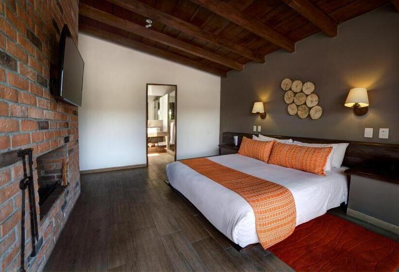 اتاق سوپریور با تخت بزرگ, Avandaro Golf & Spa Resort