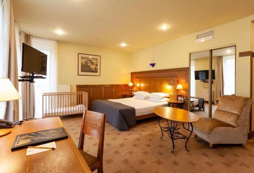 سوئیت با تخت بزرگ, Best Western Santakos