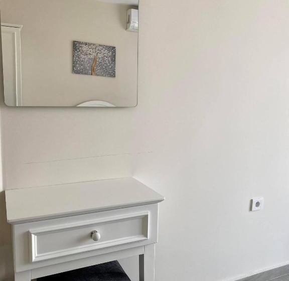 اتاق لوکس سه تخته, Cilek Butik Otel
