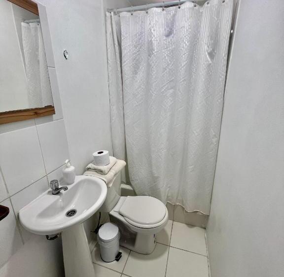 Четырехместный Номер Стандарт, Hostal Ravello