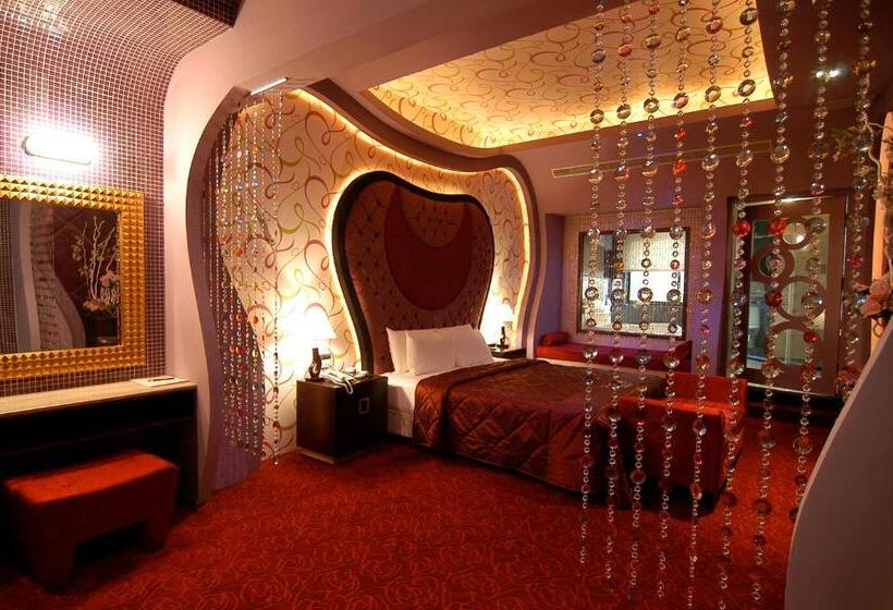 اتاق سوپریور, Romantic Code Art Motel