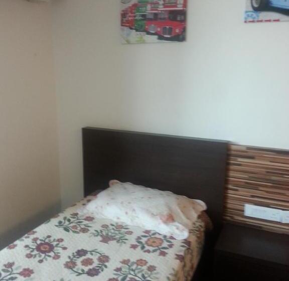 غرفة ديلوكس ثلاثية, Best Studio Guest House