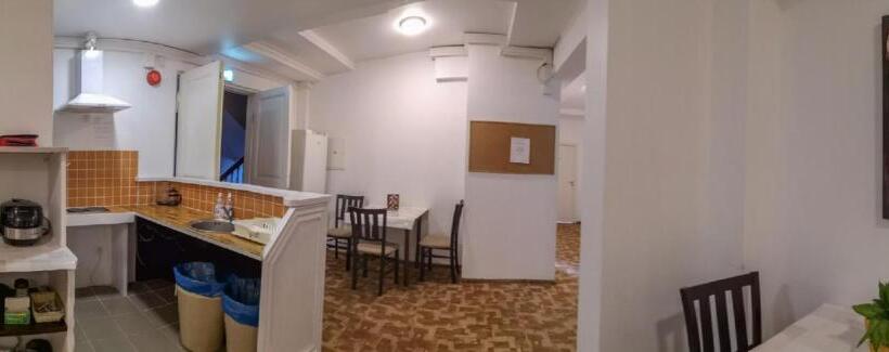اتاق خانوادگی با سرویس بهداشتی مشترک, Villa Kadriorg Hostel