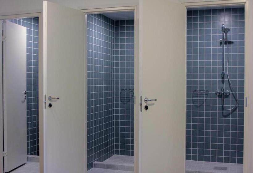 اتاق خانوادگی با سرویس بهداشتی مشترک, Villa Kadriorg Hostel