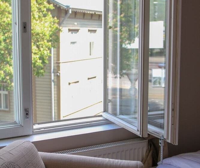 اتاق استاندارد یک نفره, Villa Kadriorg Hostel