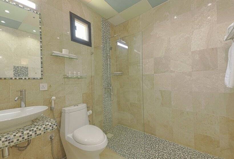 سوییت جونیور, Capital O133 Al Sawadi Beach Resort & Spa